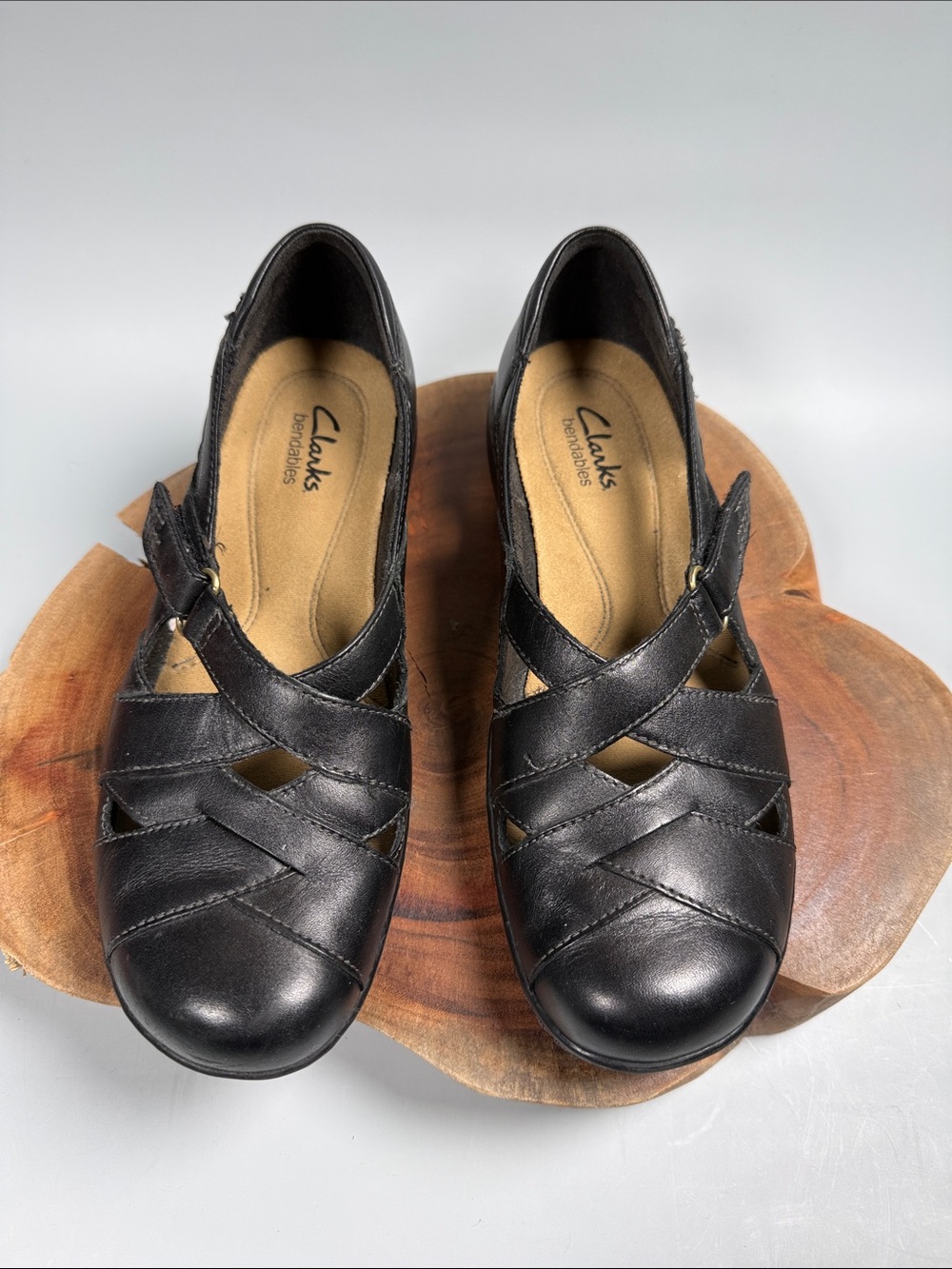 Clarks Black Leather Strappy Bendable Comfort Flats